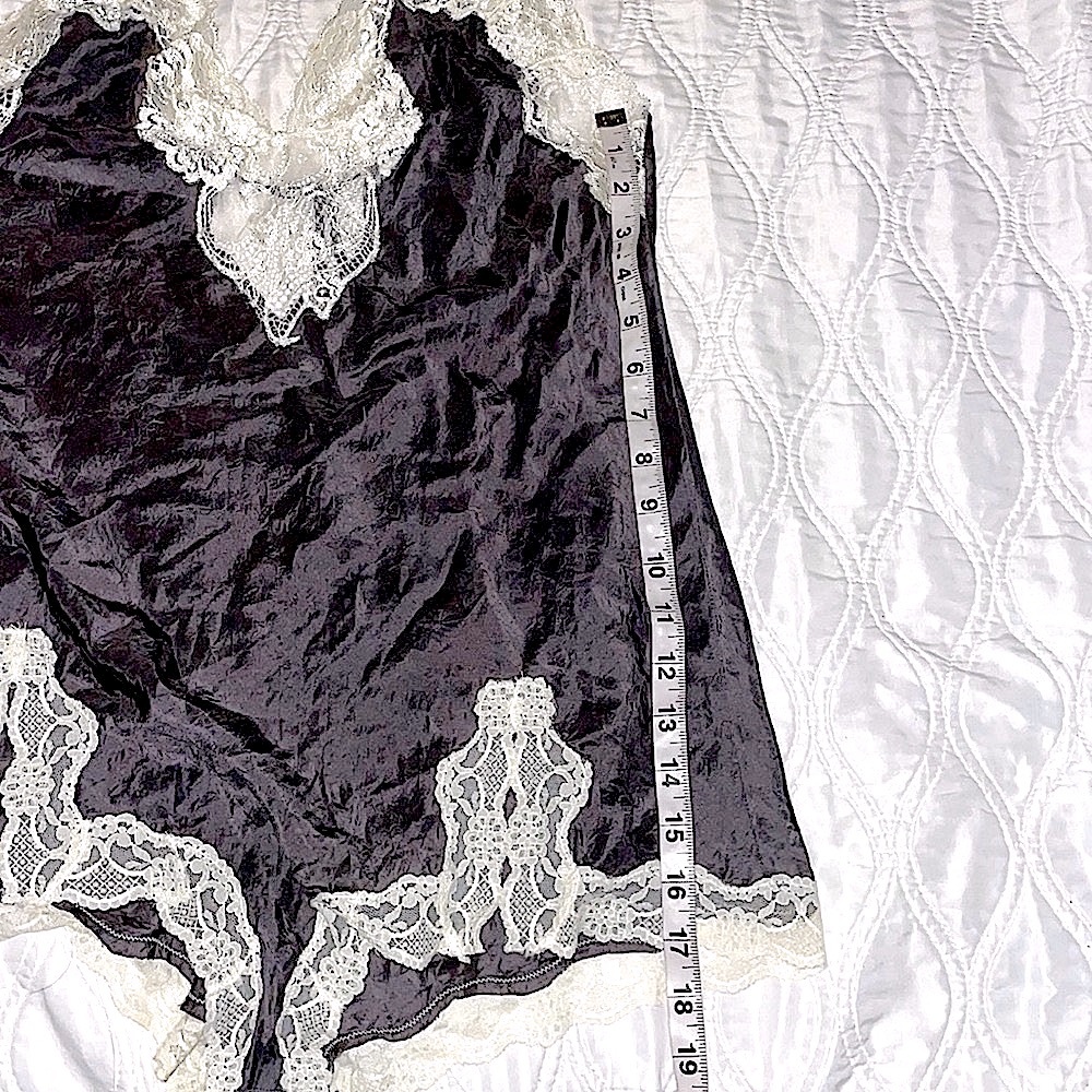 Victoria’s Secret silk and lace teddy size M - Picture 12 of 13
